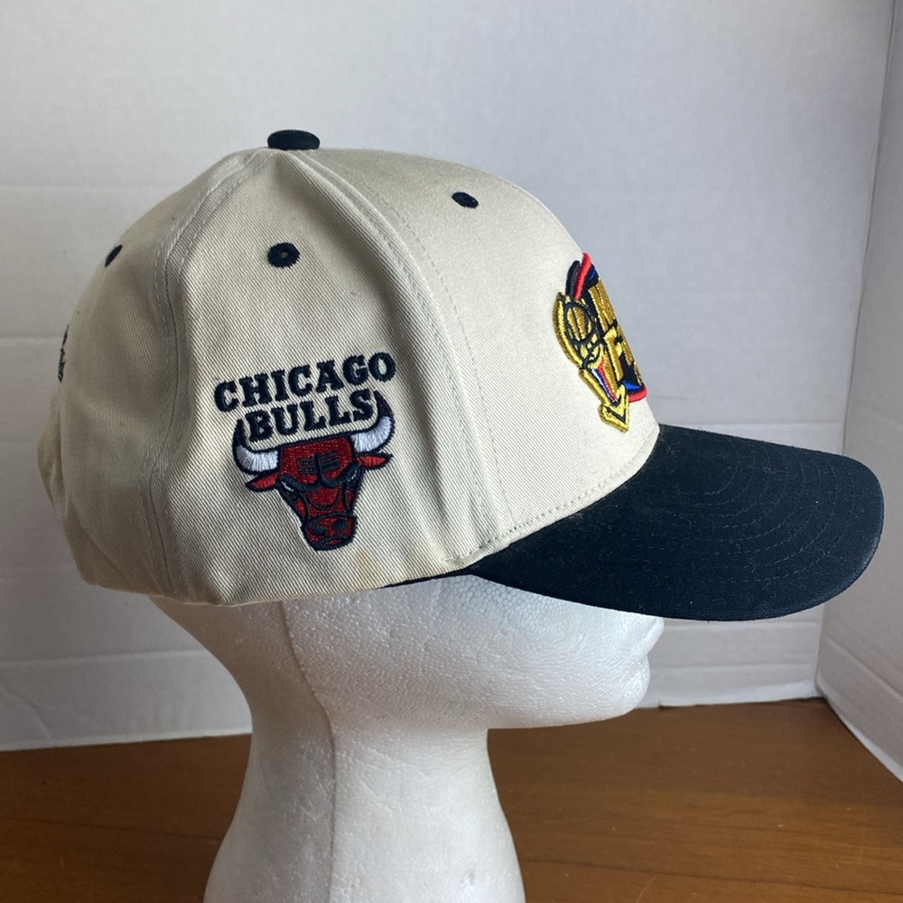 1998 NBA Finals Hat Mitchell and Ness Chicago Bulls vs Utah Jazz - Picture 2 of 7